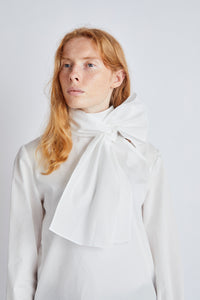 <p>“PETAL” blouse <p> </p>(140's two ply finx cotton)</p>
