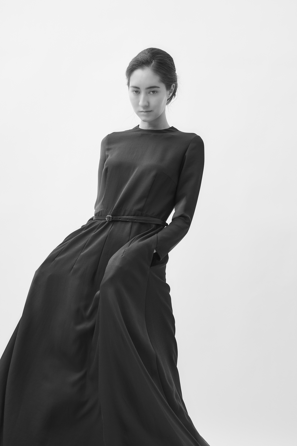 <p>"Robe"</p><p>"La nouvelle beauté classique."</p>