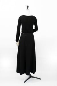 <p>"La Grâce Noire"ONETUCK MAXI skirt </p></p><p>( Double cloth )</p> <p> ❮受注商品❯ </p>