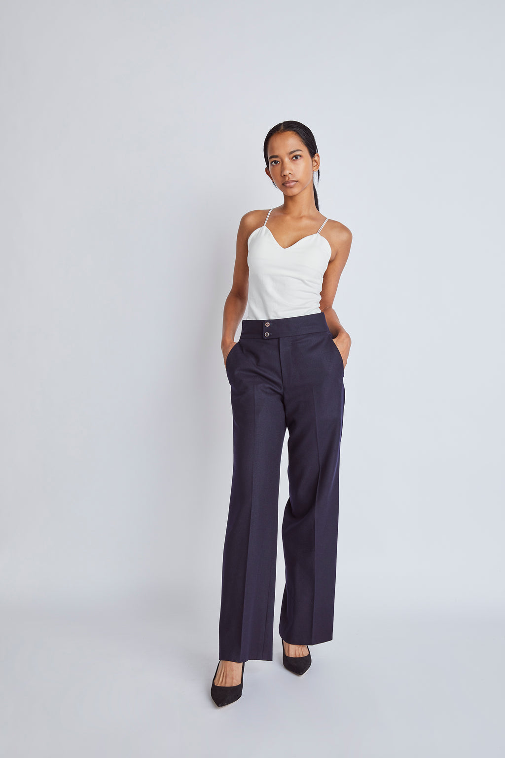 <p>“BETTY” pants </p><p> (Super100's flannel)</p>
