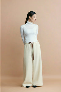 <p>“RELAX” pants </p><p>"Natural Color Wool"</p>
